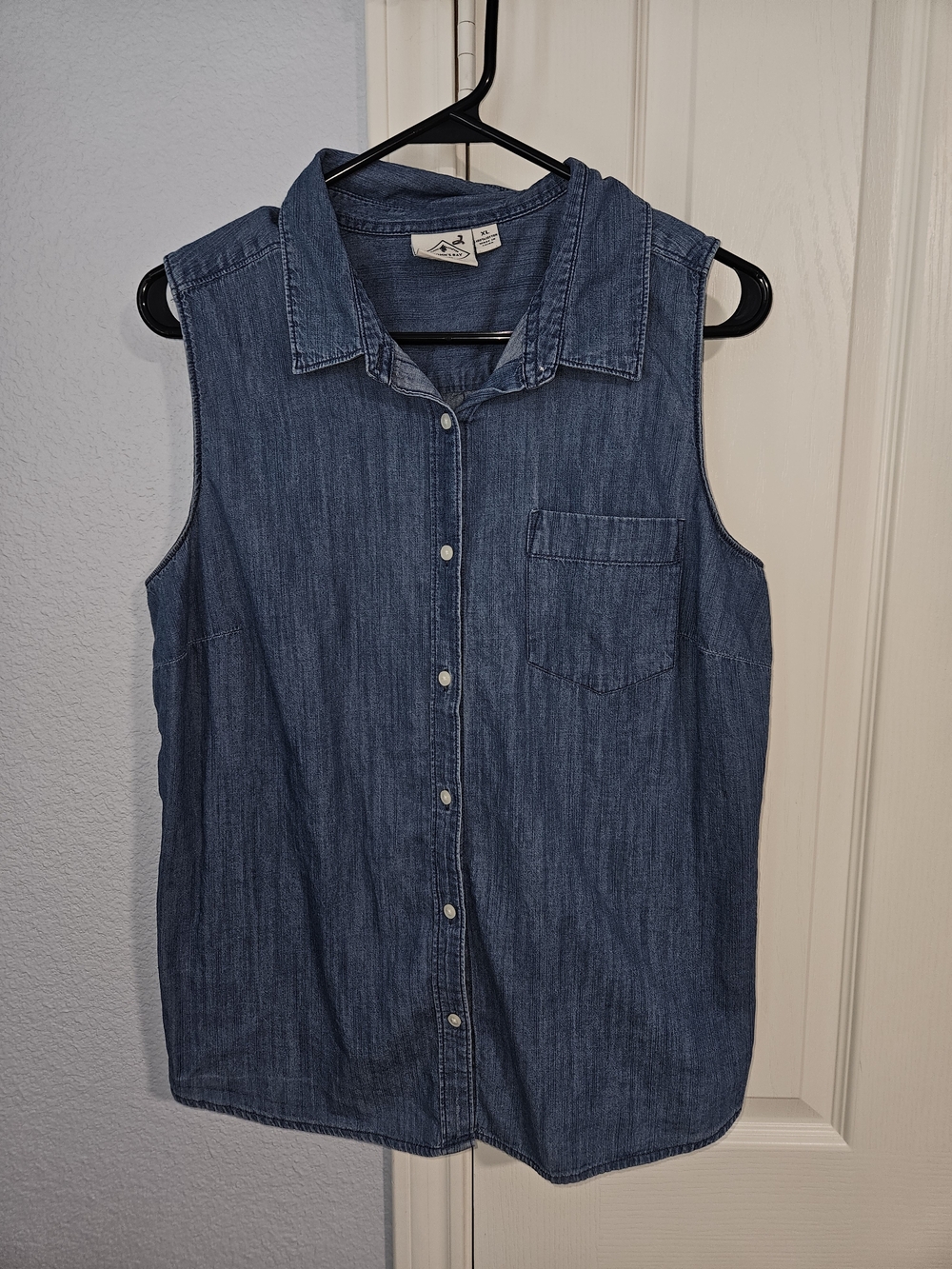St. Johns Bay Button Down Vest Size XL 100% Cotton